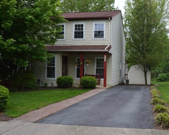 Building Photo - 6485 Heatherfield Way