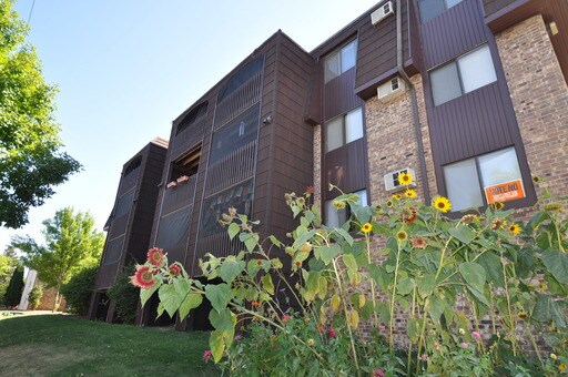 Building Photo - 2610 Garfield Ave