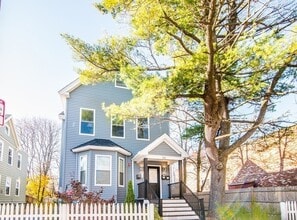 Building Photo - 757 Washington St