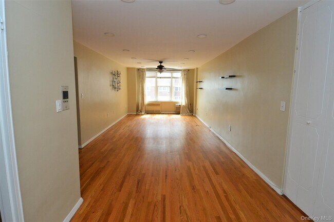 Foto del edificio - 14 Westview Ave