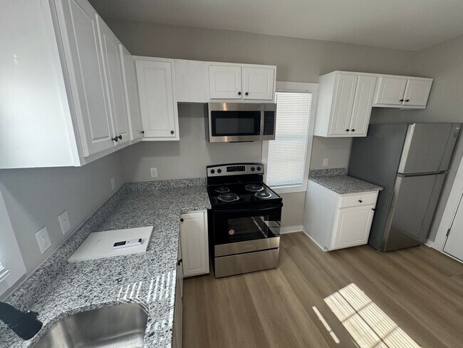 Foto del edificio - 817-821 Belleview Ave