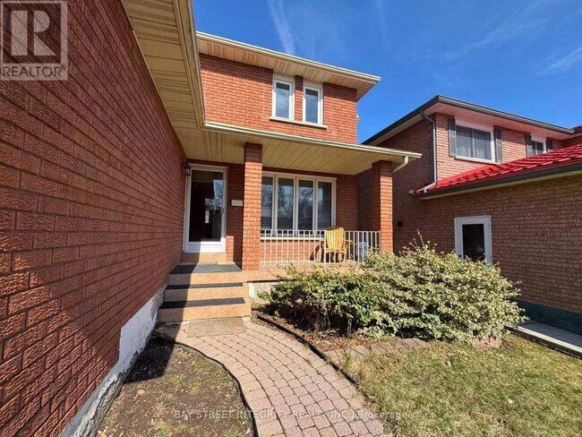 Photo du bâtiment - 4255 Wakefield Crescent