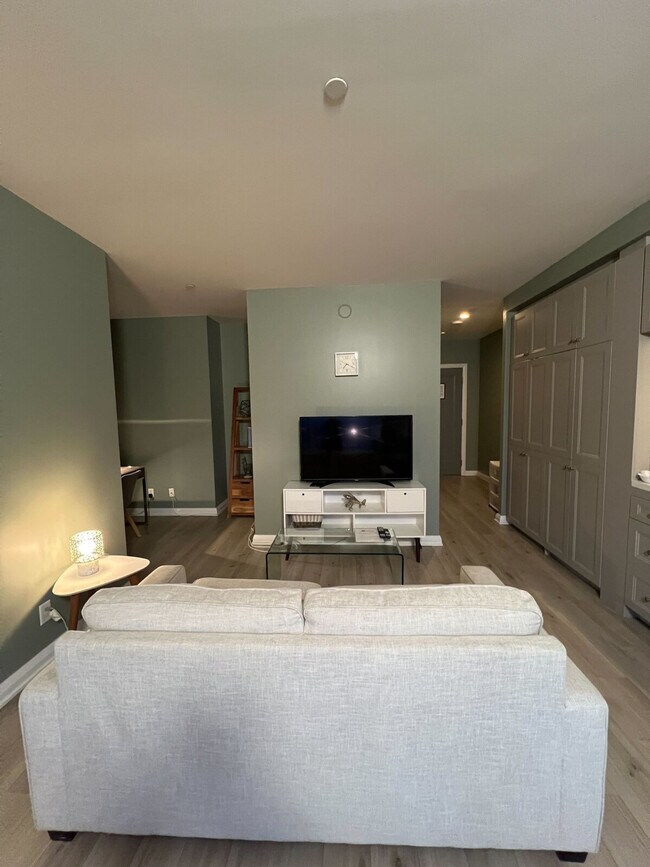 Building Photo - 55 Avenue Rd