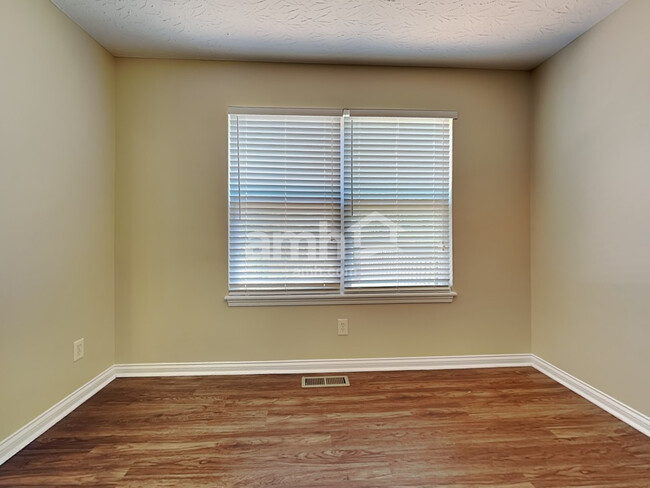 Foto del edificio - 2251 Custer Ln