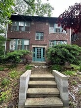 Building Photo - 2276 Grandview Ave