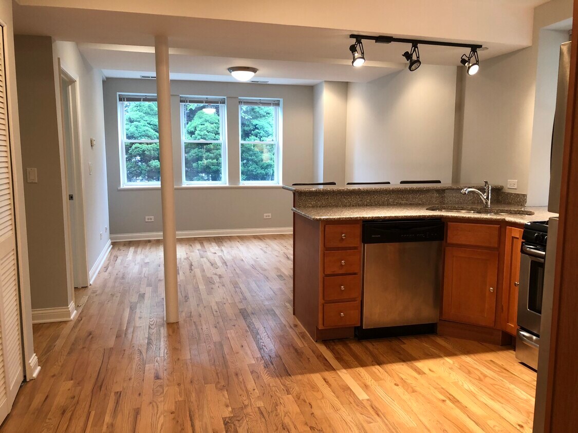 Foto principal - 2836 N Dawson Ave