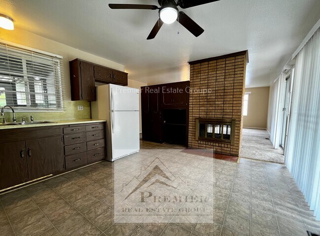 Foto del edificio - 312 Everett Dr