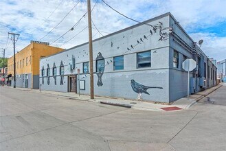 Building Photo - 215 N Walton St