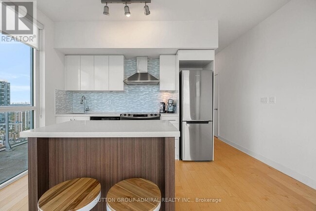 Building Photo - 58 Orchard View Blvd