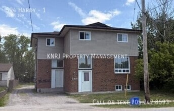 Building Photo - 594 Hardy St