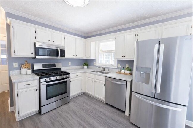 Foto del edificio - 116 Crossroads Estate Dr