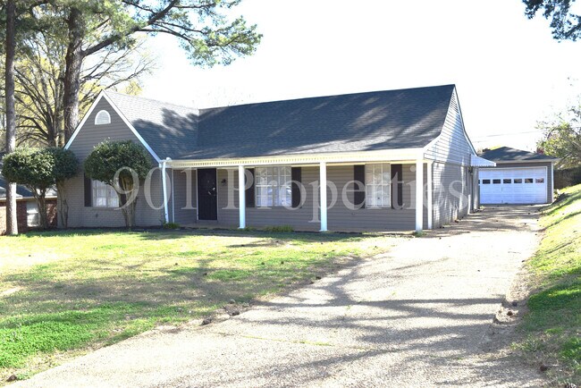 Foto del edificio - 5245 Braidwood Cove