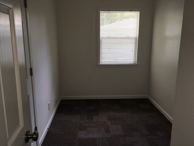 Building Photo - 920 Spruce Street