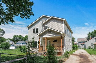 Building Photo - 306 N 23rd Ave