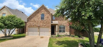 Building Photo - 1001 Llano Trce
