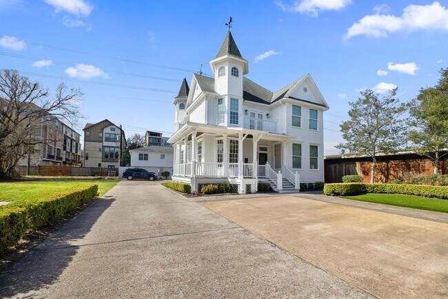 Foto del edificio - 3811 Washington Ave
