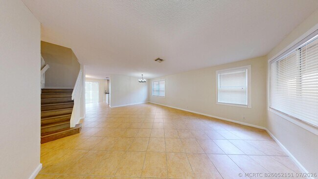 Foto del edificio - 6786 Aliso Ave