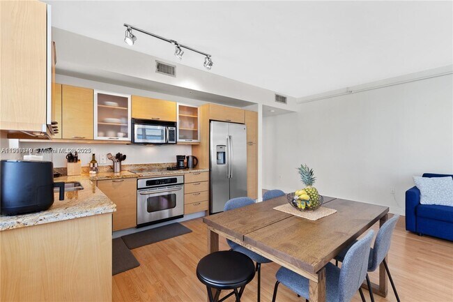 Foto del edificio - 3180 SW 22nd Terrace