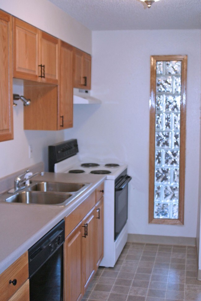 Allison Court Apartments Apartments in Arvada, CO