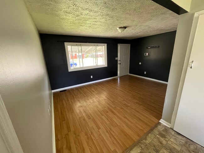 Building Photo - 1506 Yazoo Dr