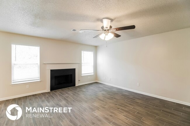 Building Photo - 7813 Newbury Dr