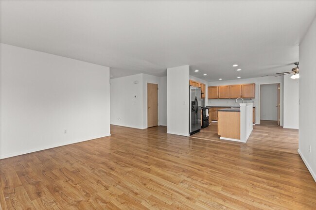 Foto del edificio - 12124 130th St E