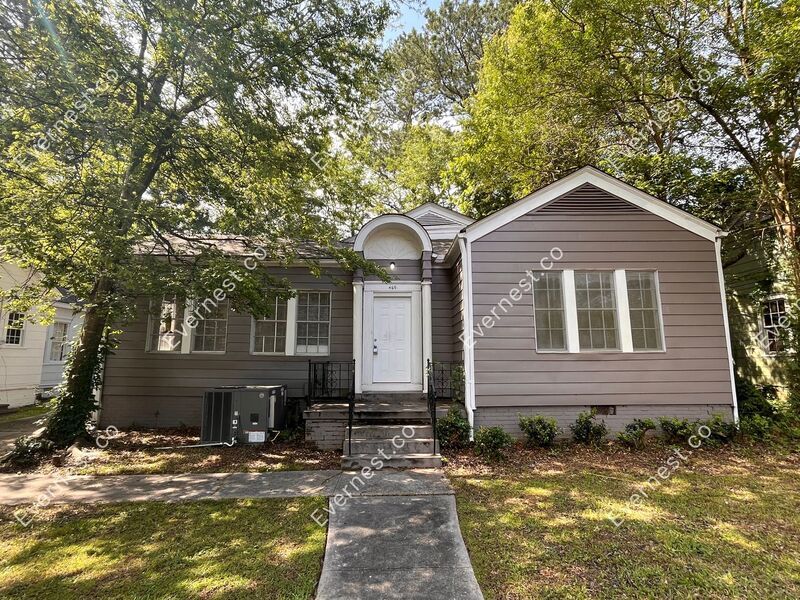 Foto principal - 465 E Ridgeway St