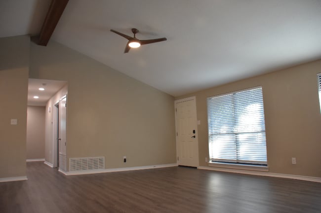 Building Photo - 8318 Grey Knoll Dr