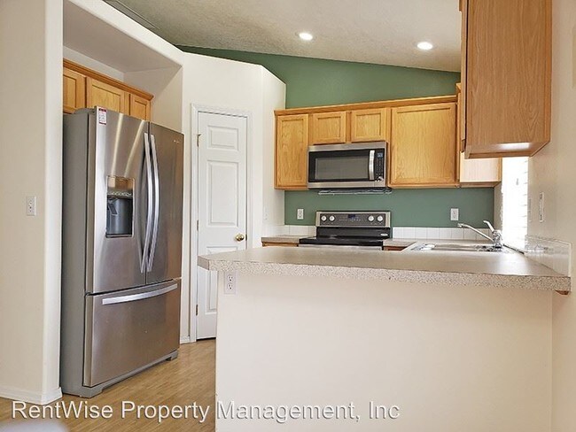 Foto del edificio - 3 br, 3 bath House - 668 N Quarter Moon Ave