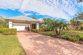 Building Photo - 1694 Town Park Dr