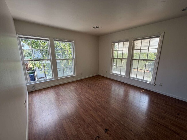 Photo - Townhome in Gatewood