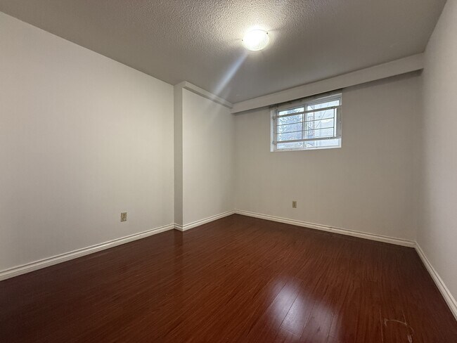 Photo du bâtiment - 1086 W 10th Ave