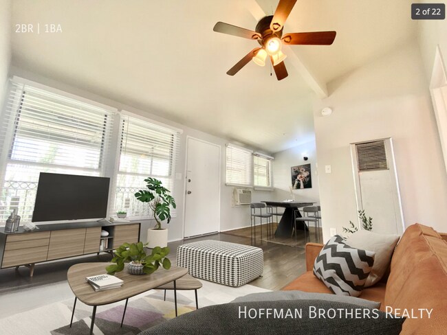 Foto del edificio - 5718 La Mirada Ave