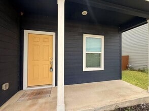 Building Photo - 209 Prairie Dog Town Dr