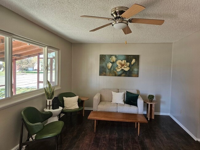 Building Photo - 4717 Cactus Way