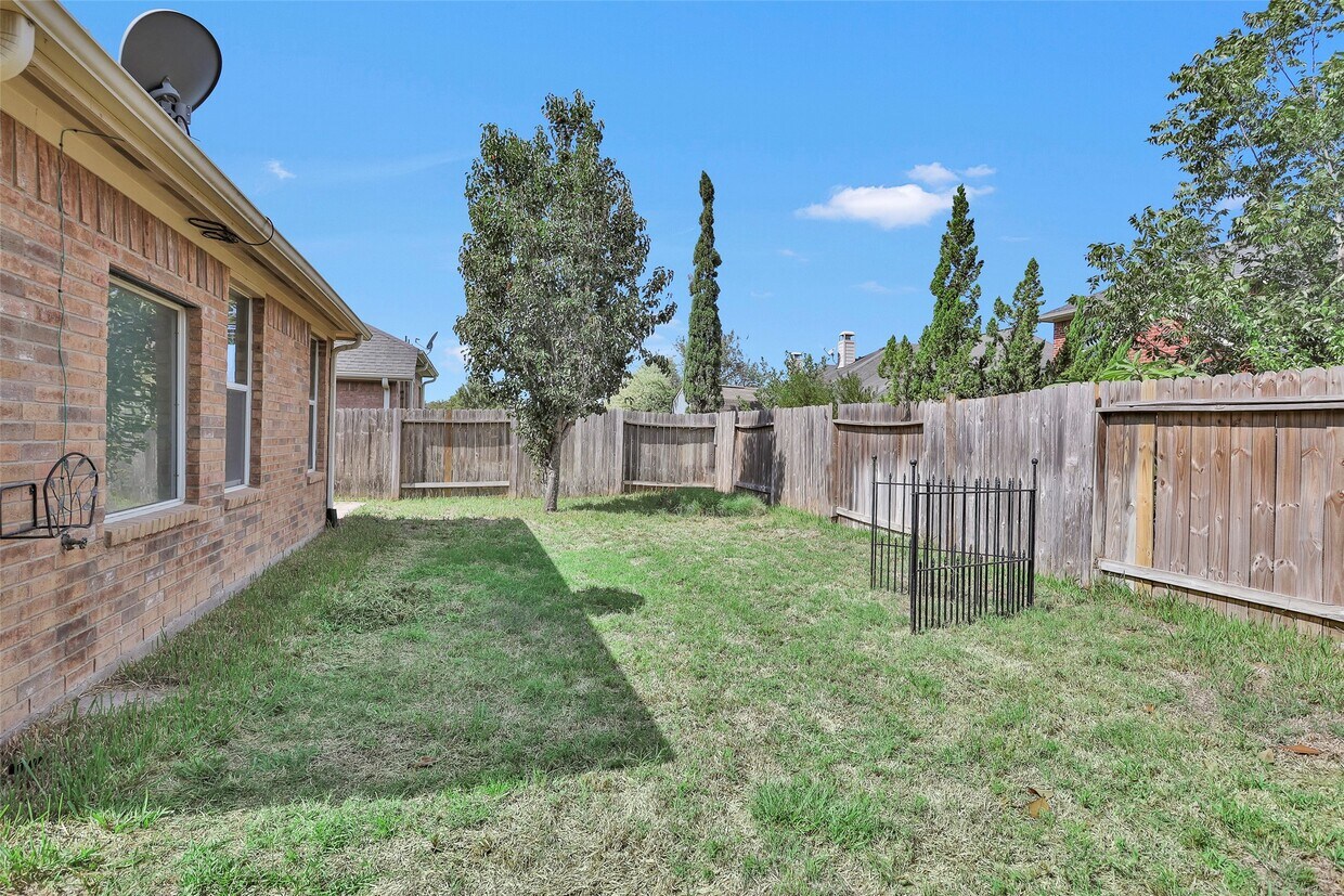 Foto principal - 28234 Sweet Oak Ln