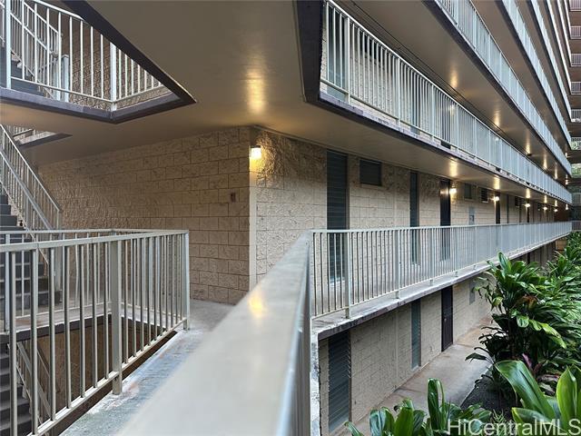Foto del edificio - 95-227-227 Waikalani Dr