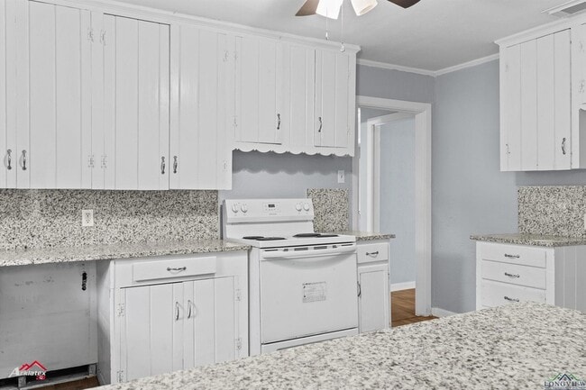 Building Photo - 1307 Ash Ln