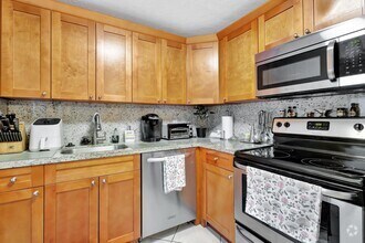 Building Photo - 637 Monaco Ct