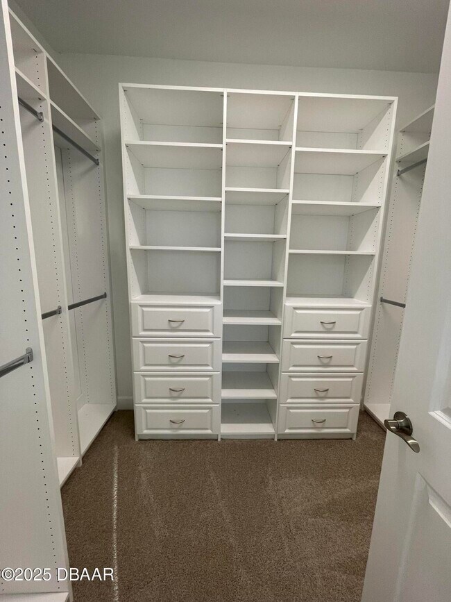 Foto del edificio - 173 Coastal Ave