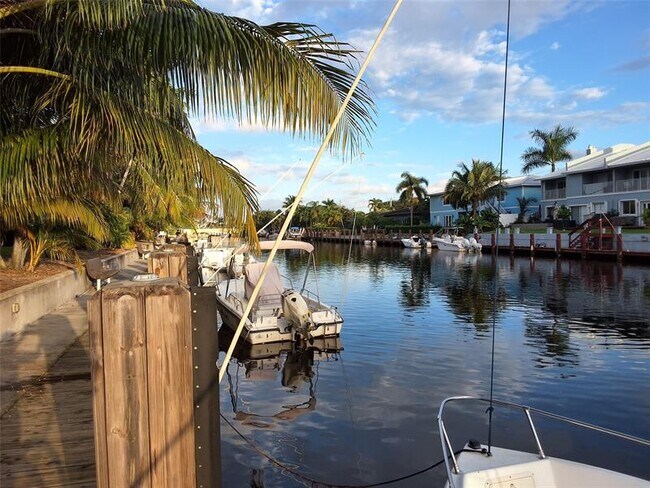 Foto del edificio - 4500 N Federal Hwy