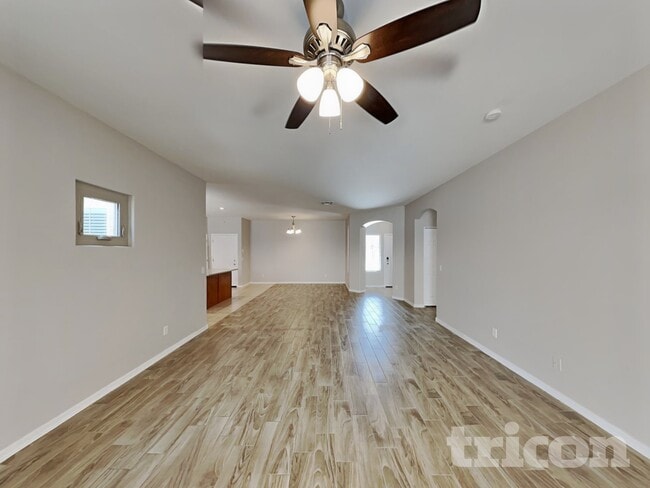 Foto del edificio - 5010 W Fawn Dr