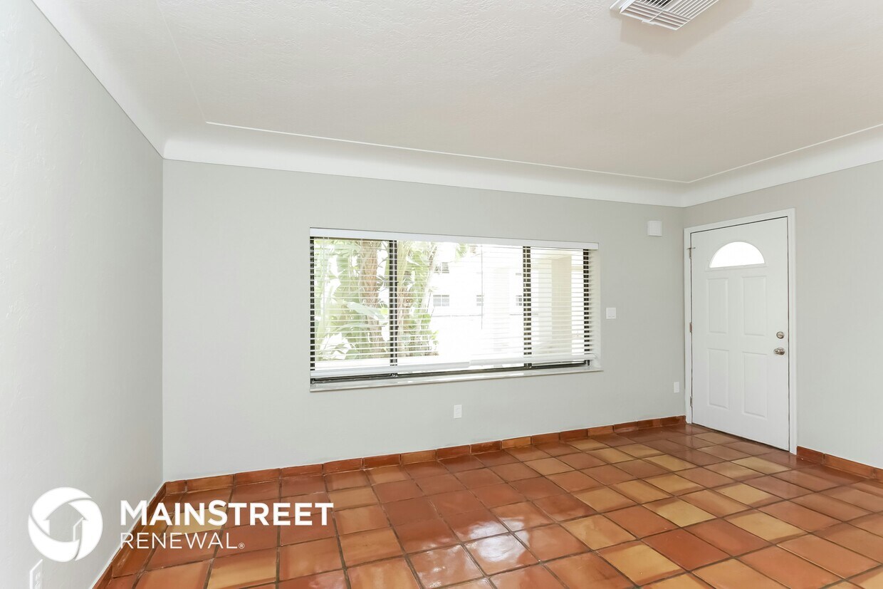 Foto principal - 2035 Goldenrod St