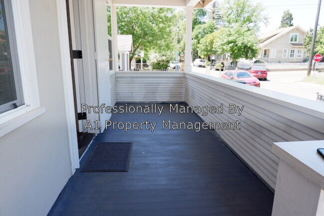Building Photo - 3708 7th Ave