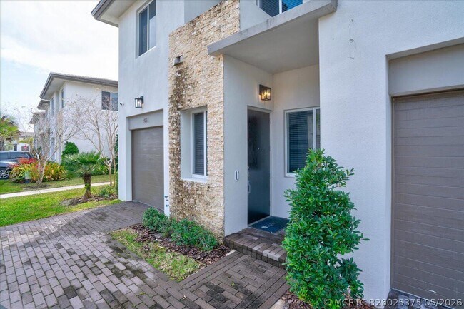 Building Photo - 1451 Pioneer Way
