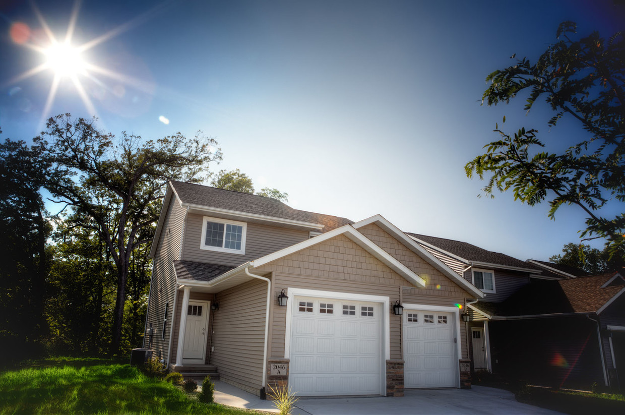 Primary Photo - Sugar Creek Townhomes