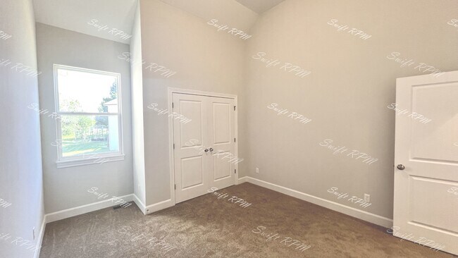 Foto del edificio - 22310 76th St