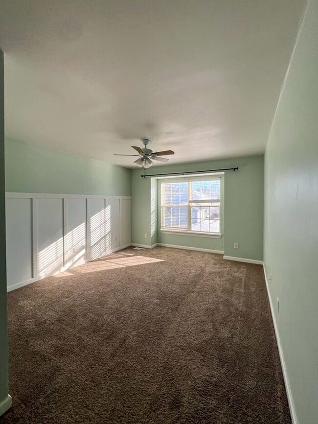 Building Photo - Cozy 3-Bedroom, 4-Bathroom Home in Saint L...
