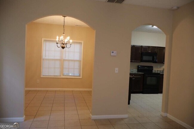 Foto del edificio - 176 Rivergate Ct