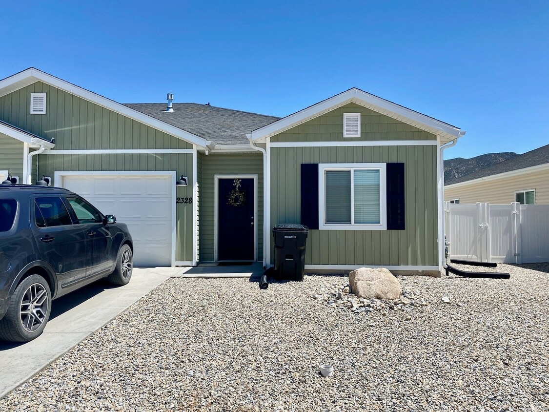 Primary Photo - 2328 N 550 W